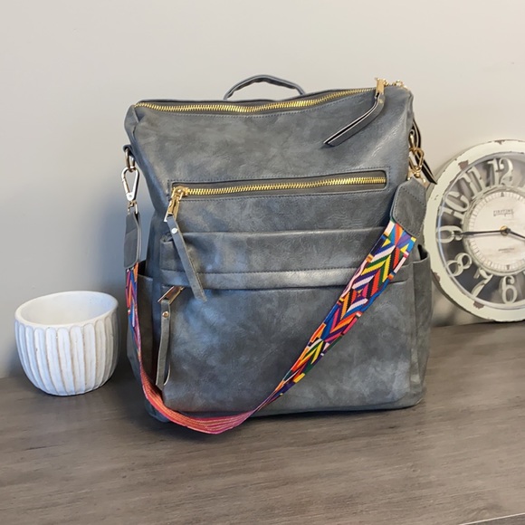 Handbags - Brand NEW Camden Convertible Backpack in Grey🖤